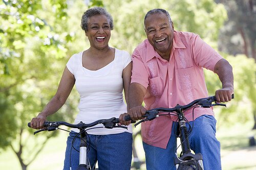 Senior couple on cycle ride©flickr/SCA Svenska Cellulosa Aktiebloaget